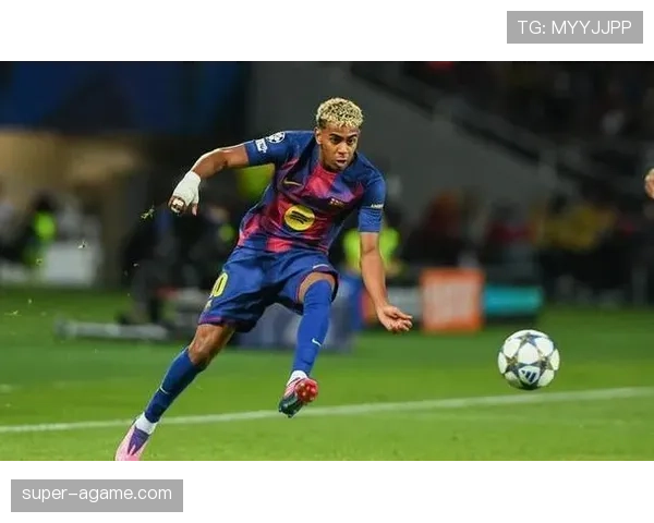 内马尔连续强强对话主导进攻，盘带突破压制对手防线