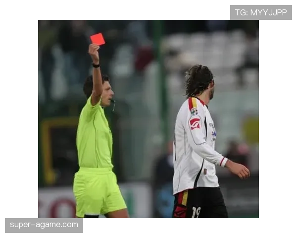 直接红牌的判罚条件与裁判执行规则详解